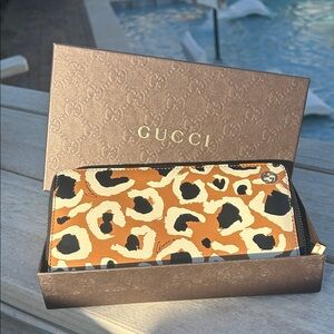 Gucci Leather Leopard Print Zip Around Wallet